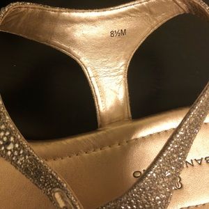 bandolino kenton flat sandal